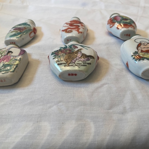 Six Mini Asian Bottles Snuff Bottles - Picture 4 of 4